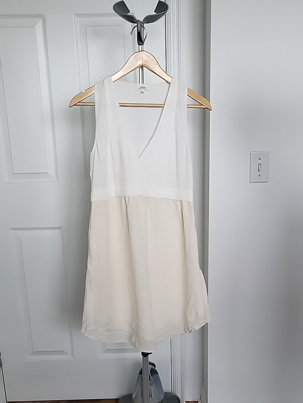 Wilfred Two-Tone Ivory and Cream Sleeveless Mini Dress